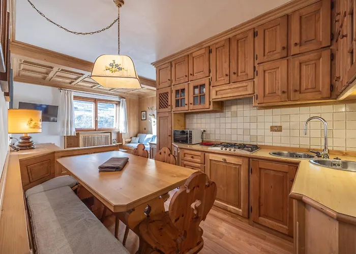 Casa Ronco, Tranquilla E Confortevole Apartamento